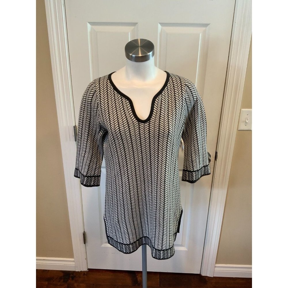 Margaret O'Leary Gray & White Herringbone Tunic Sweater, Size XS